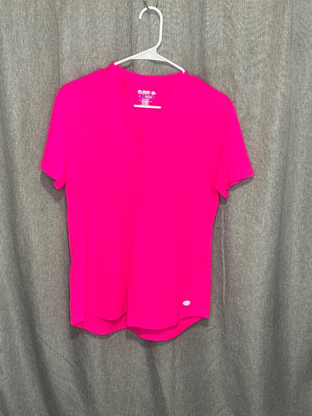 Reel Legends Freeline Bright Pink Athletic Short Sleeve Top V-Neck - Size L